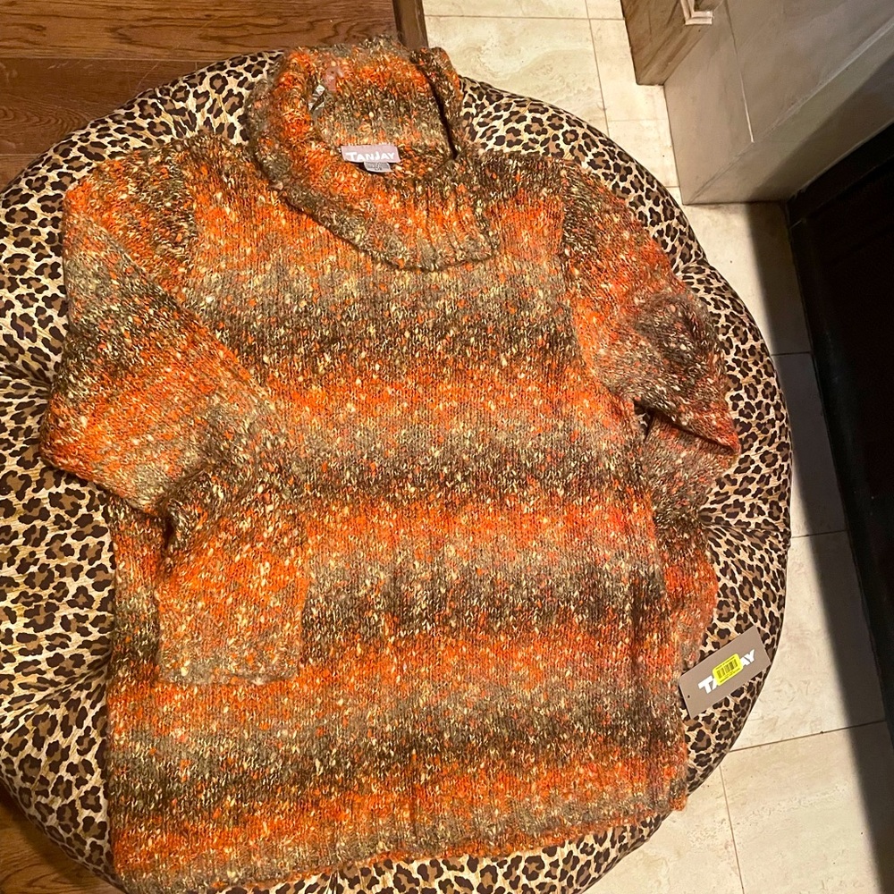 NWT Large Tanjay multicolor sweater